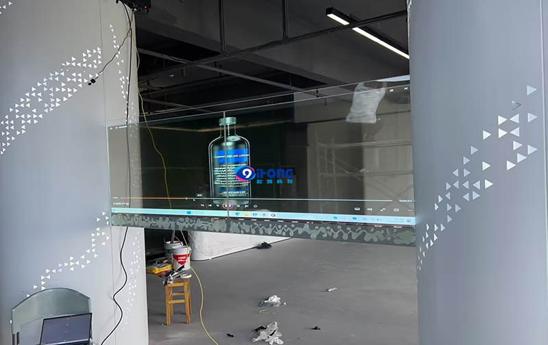 武漢某展廳啟用OLED透明屏，企業(yè)展示煥新顏